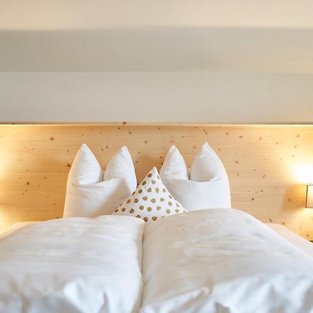 Design Apartments & Zimmer - Zugspitze Leutasch Eksteriør billede