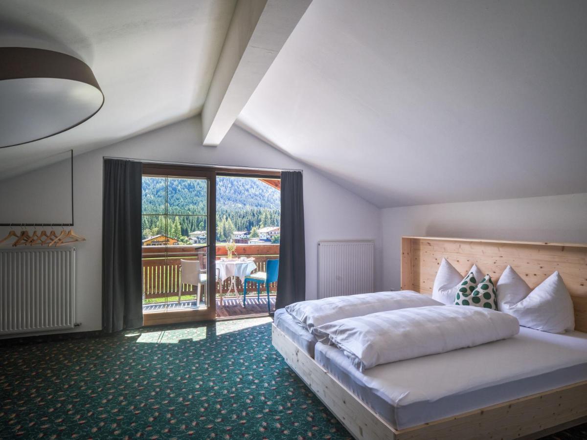 Design Apartments & Zimmer - Zugspitze Leutasch Eksteriør billede