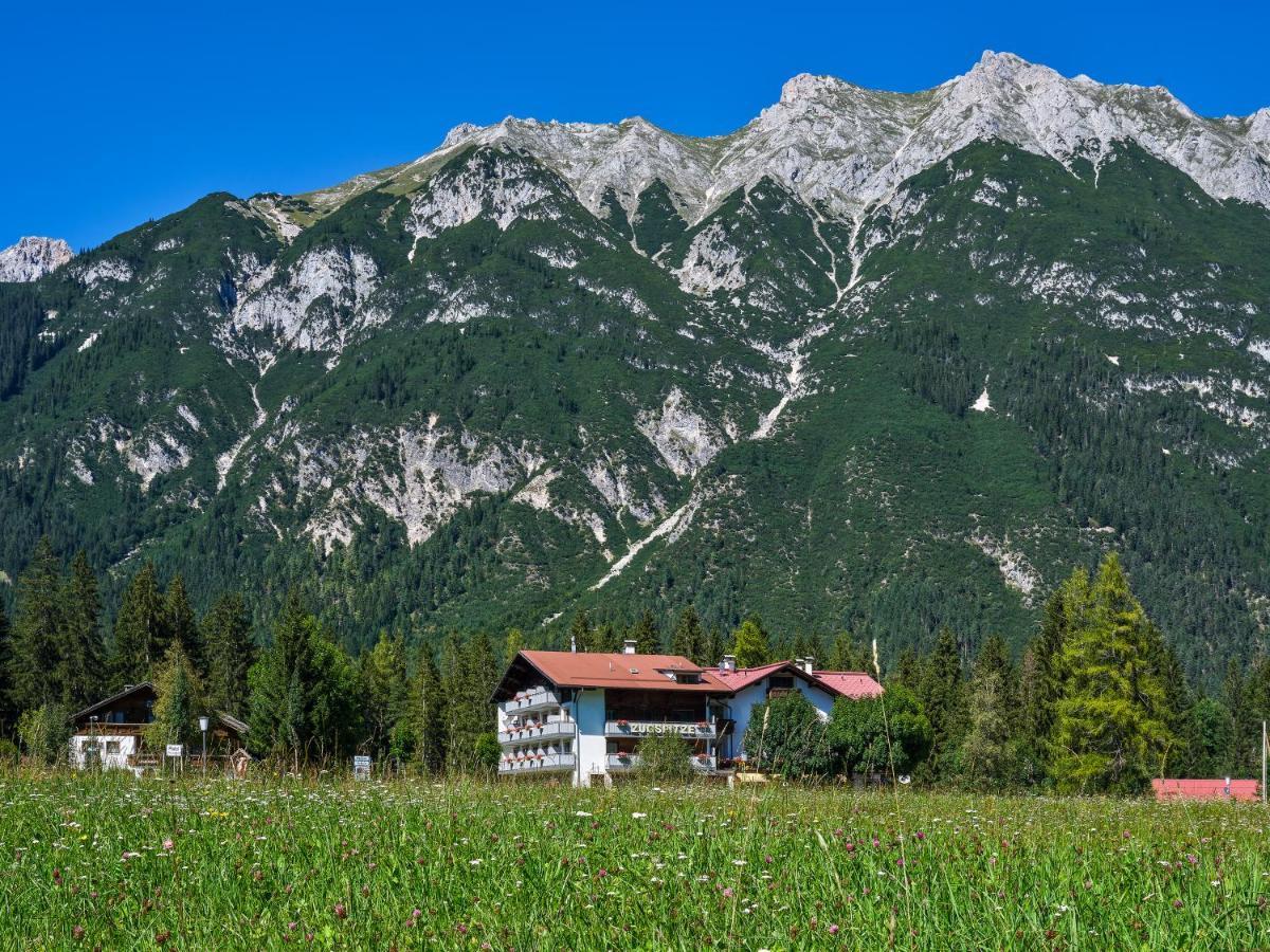 Design Apartments & Zimmer - Zugspitze Leutasch Eksteriør billede