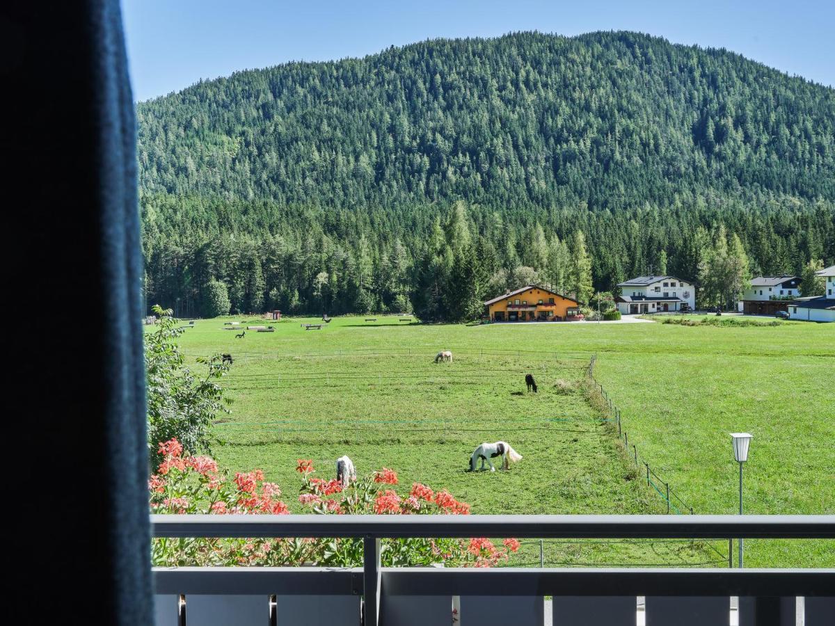 Design Apartments & Zimmer - Zugspitze Leutasch Eksteriør billede